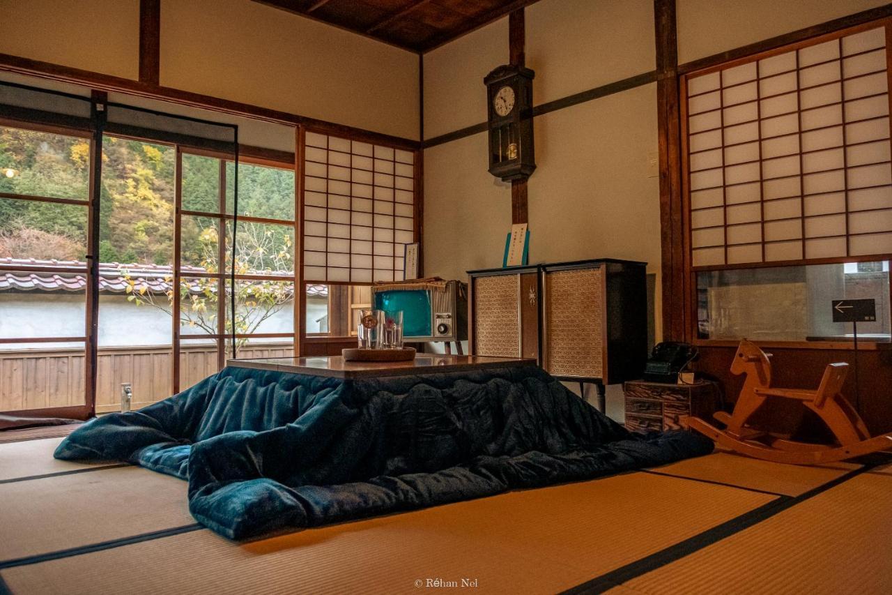 Japan'S Oldest Remaining Company Housing Villa Asago Buitenkant foto