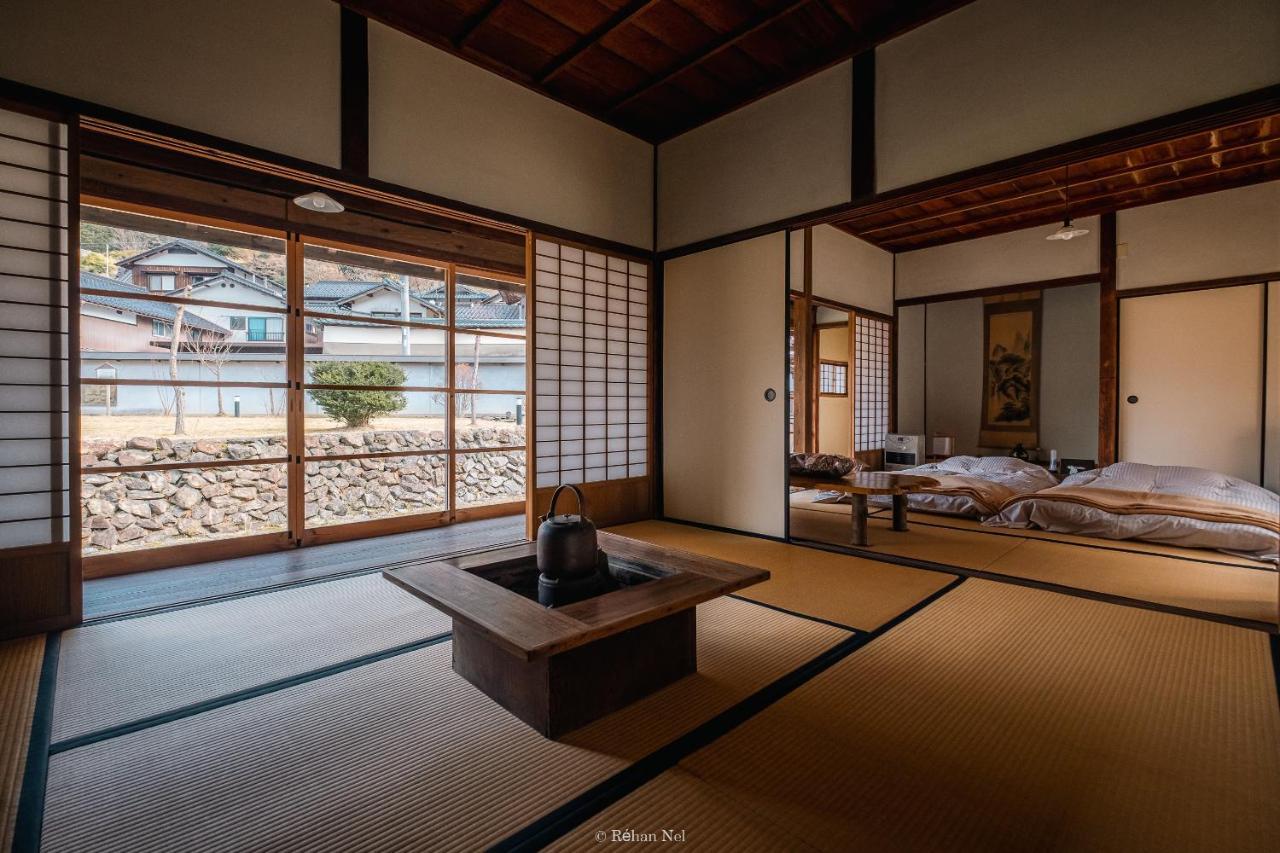 Japan'S Oldest Remaining Company Housing Villa Asago Buitenkant foto