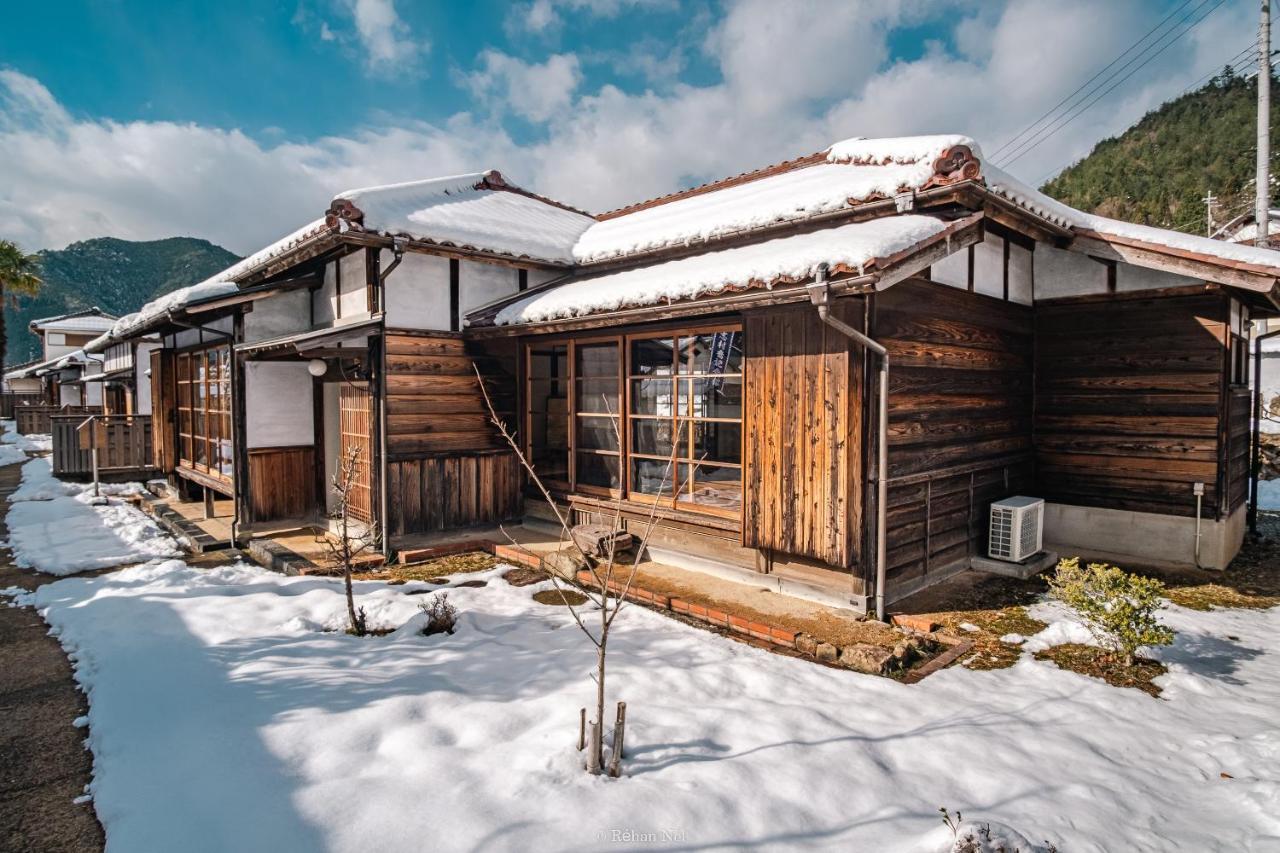 Japan'S Oldest Remaining Company Housing Villa Asago Buitenkant foto