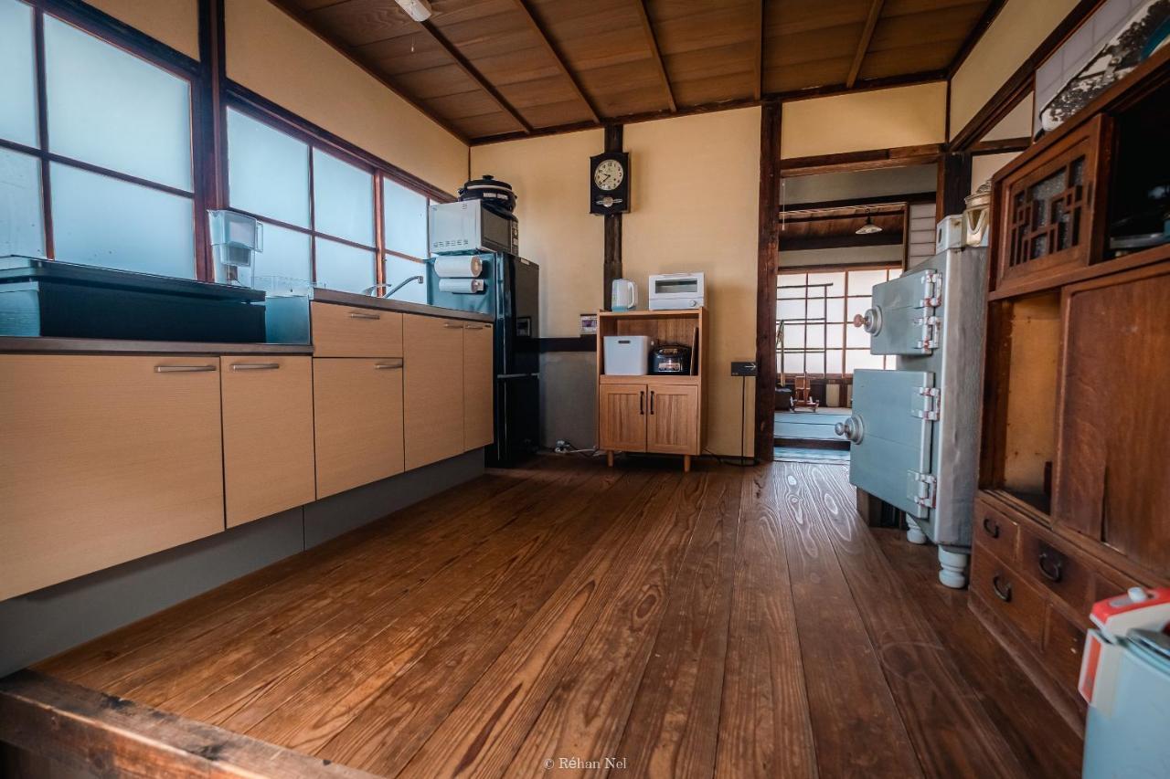 Japan'S Oldest Remaining Company Housing Villa Asago Buitenkant foto