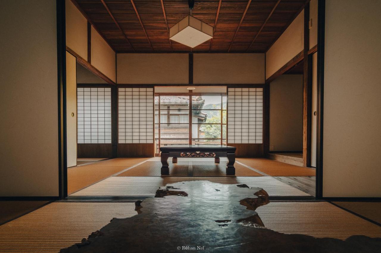 Japan'S Oldest Remaining Company Housing Villa Asago Buitenkant foto