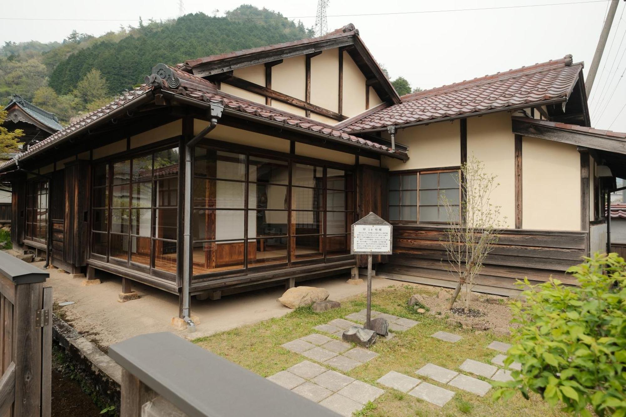 Japan'S Oldest Remaining Company Housing Villa Asago Buitenkant foto