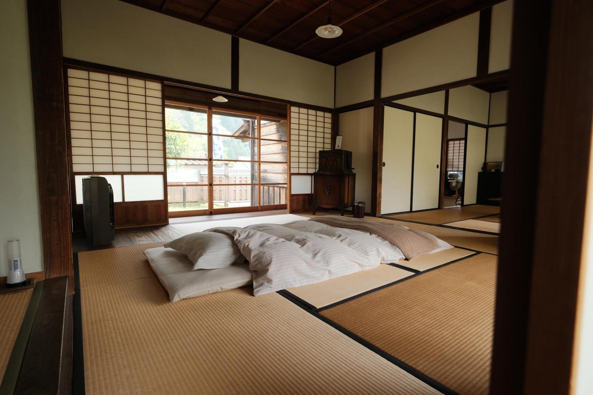Japan'S Oldest Remaining Company Housing Villa Asago Buitenkant foto
